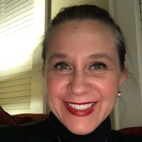 Meet your Posher, Rachel - Picture 2 of 2